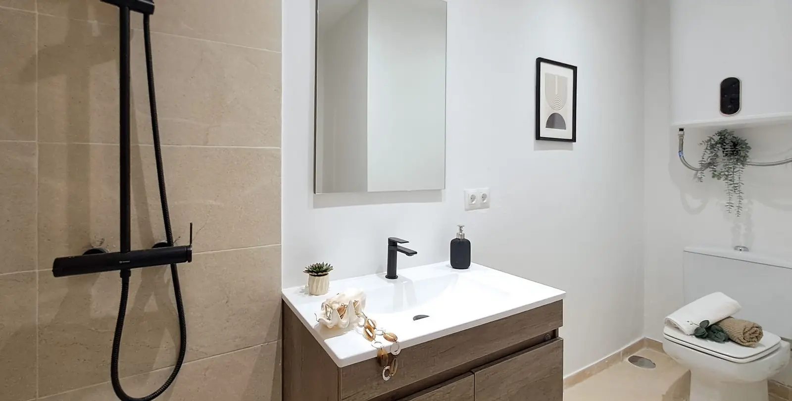 Sale of ground floor apartment in Puerto Banús 16