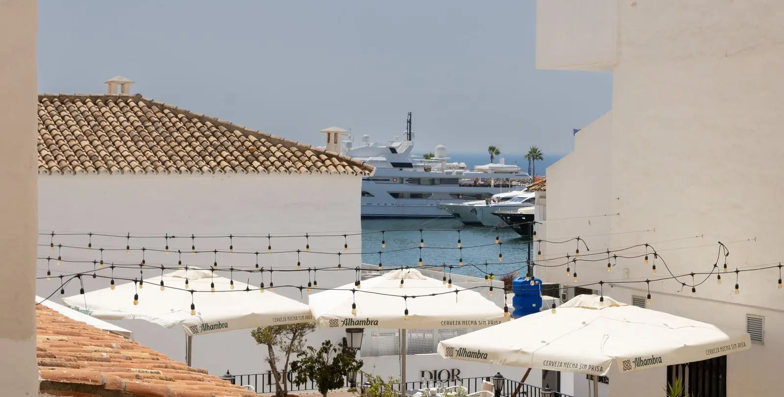 Sale of ground floor apartment in Puerto Banús 19