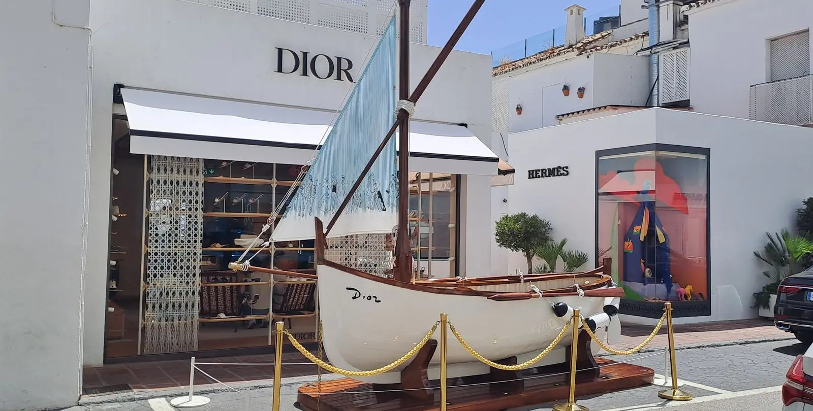 Sale of ground floor apartment in Puerto Banús 22