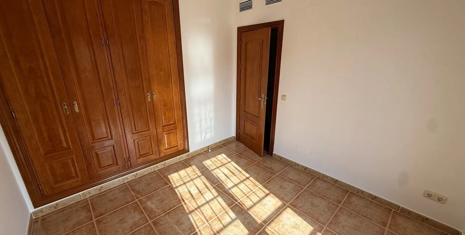 Venta de adosado en Calahonda 24