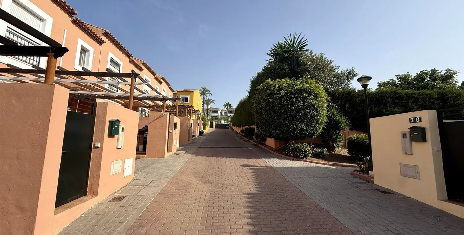 Venta de adosado en Calahonda 27