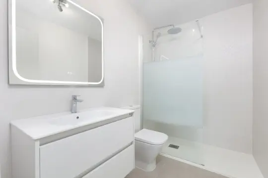 Image 4 thumb