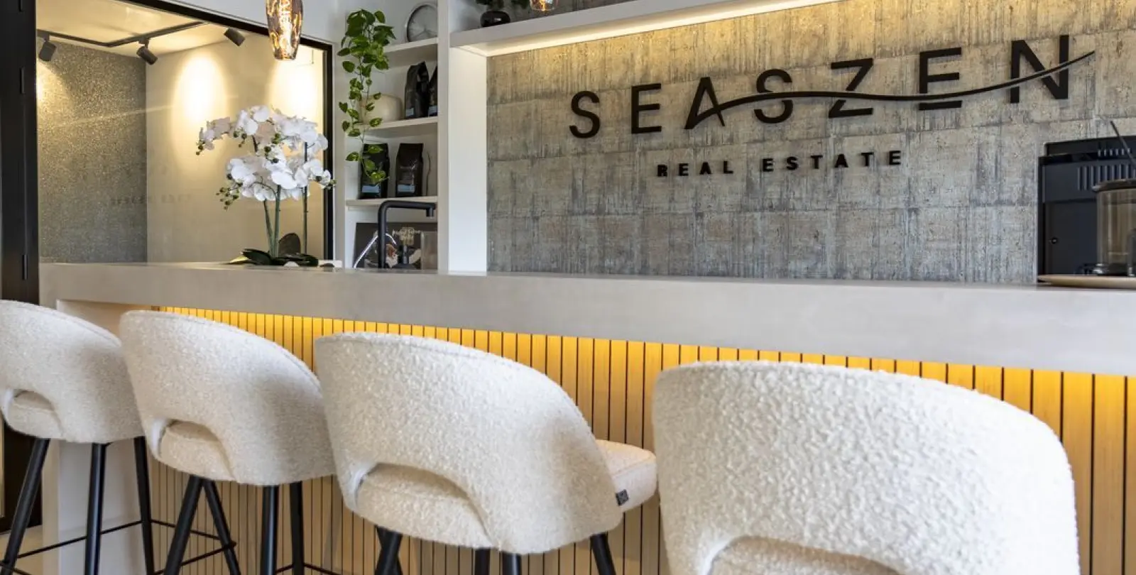 Sale of office in Guadalmina Alta 2