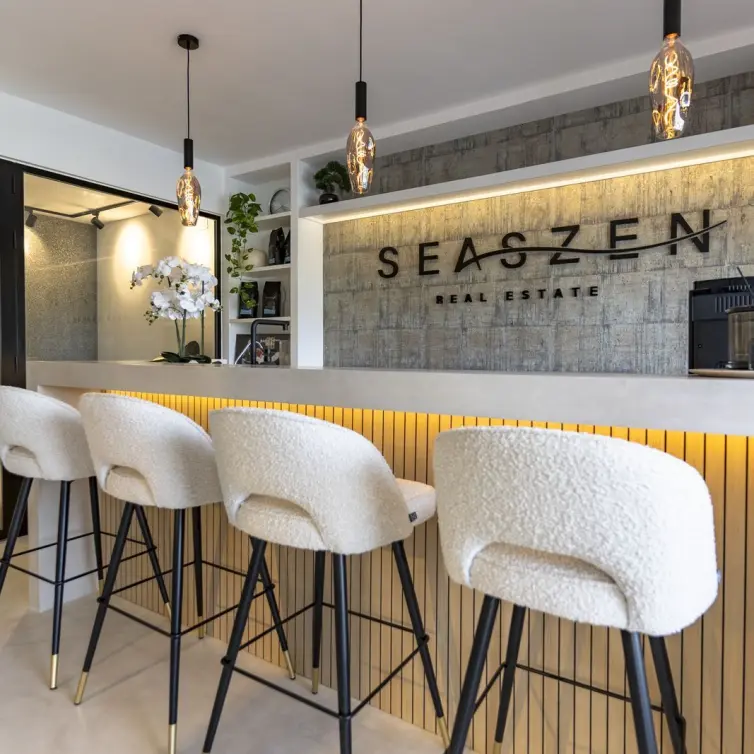 Sale of office in Guadalmina Alta
