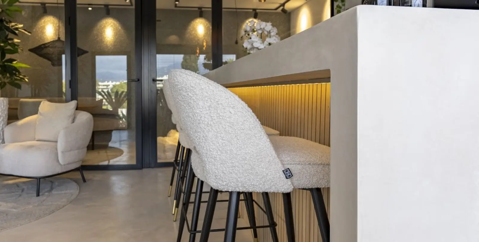 Sale of office in Guadalmina Alta 6