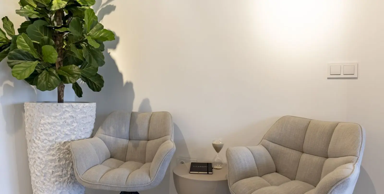 Sale of office in Guadalmina Alta 19