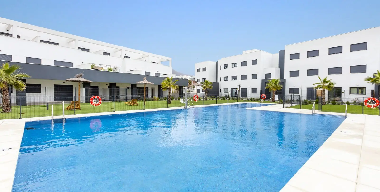 Продажа пентхауса в Estepona 1