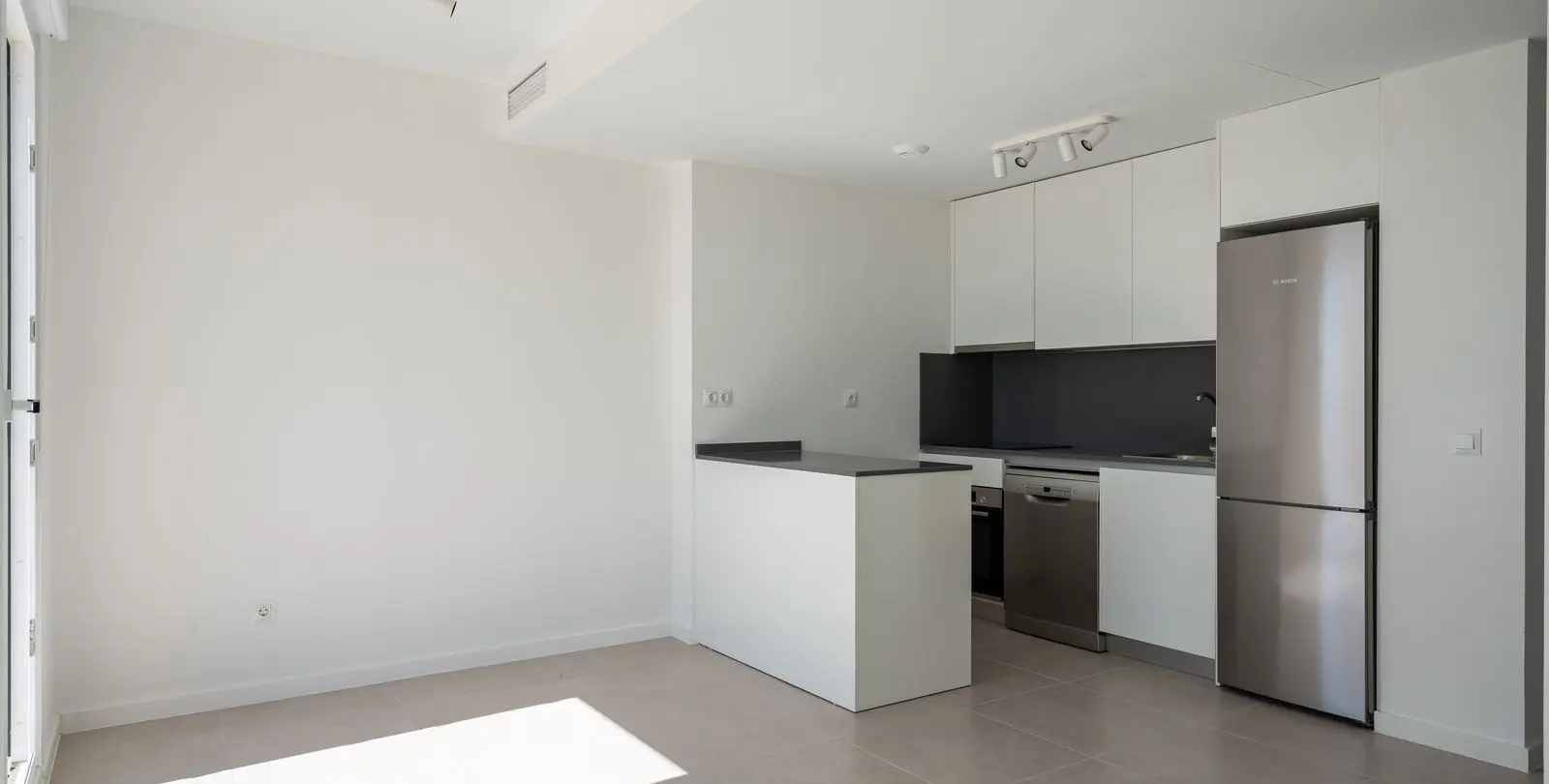 Sale of penthouse in Estepona 8