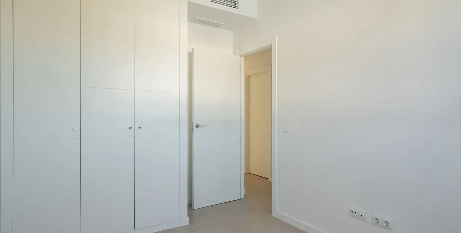 Sale of penthouse in Estepona 13