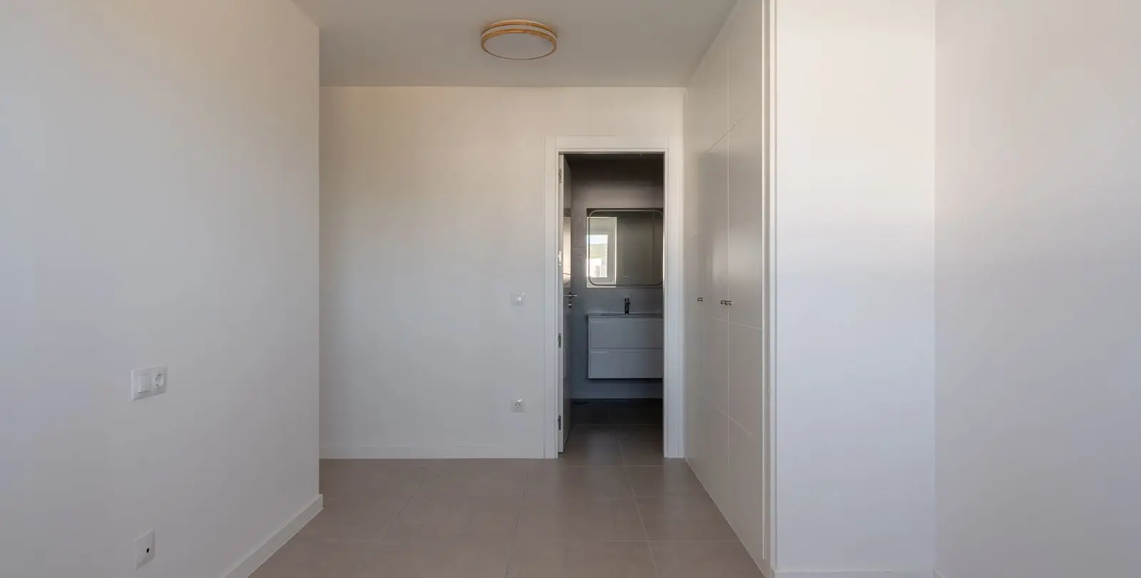 Sale of penthouse in Estepona 16