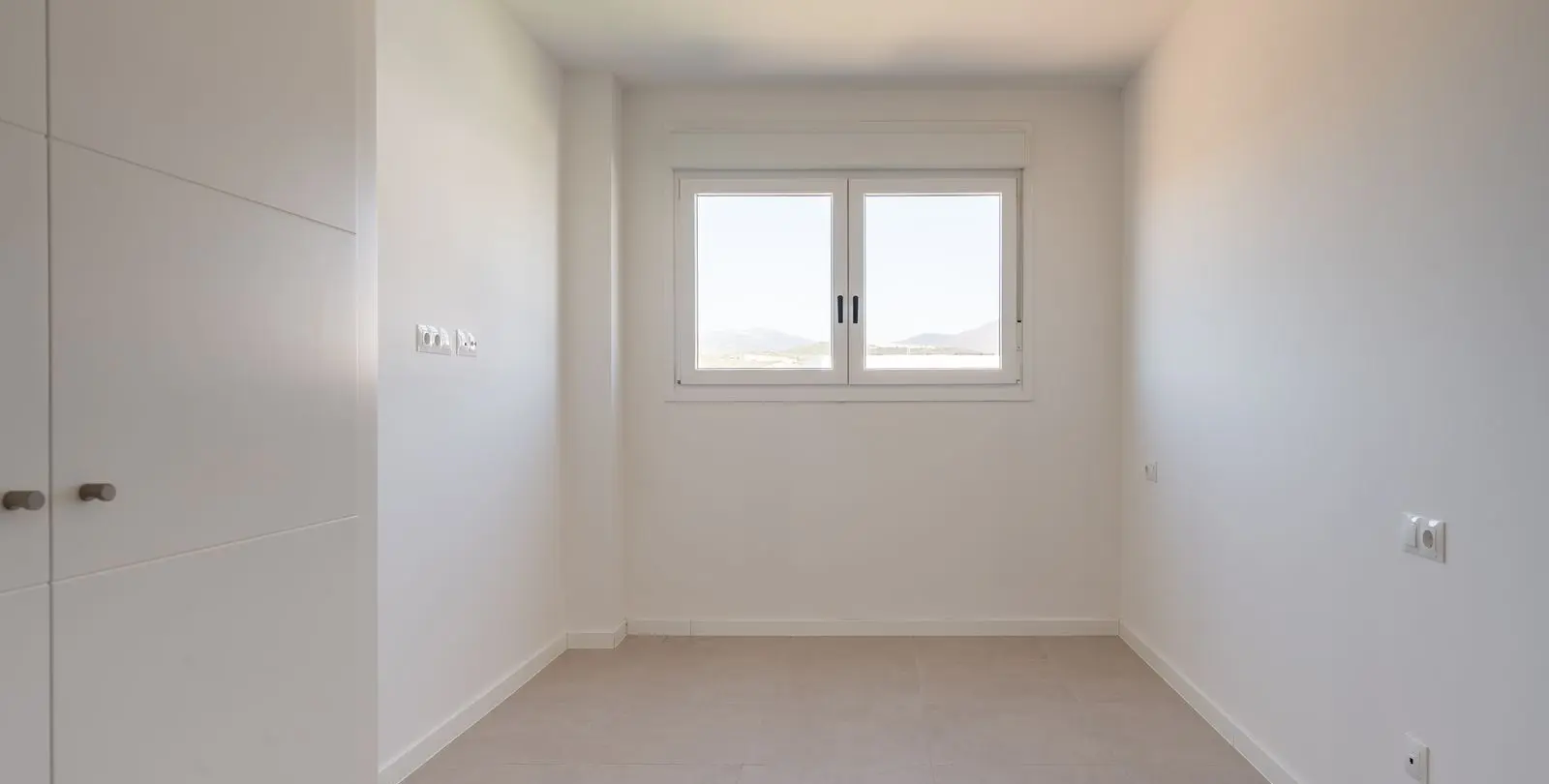 Sale of penthouse in Estepona 17