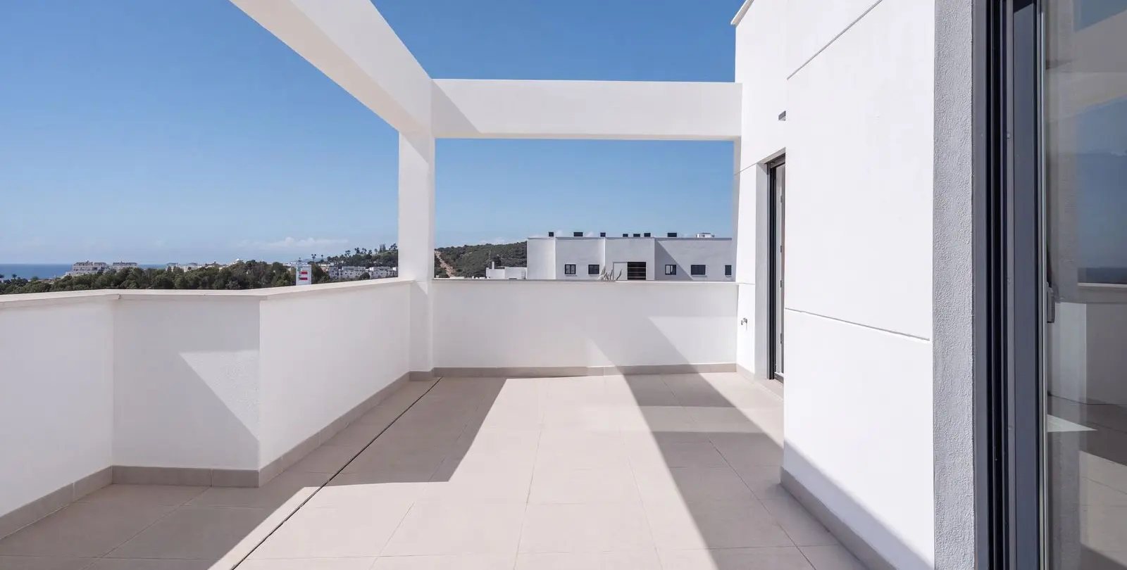 Sale of penthouse in Estepona 20