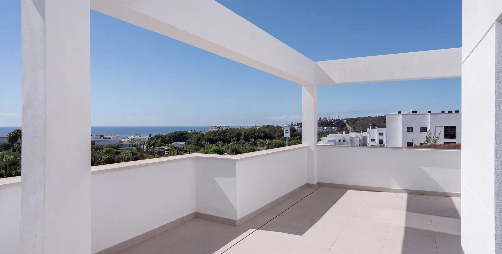 Sale of penthouse in Estepona 22