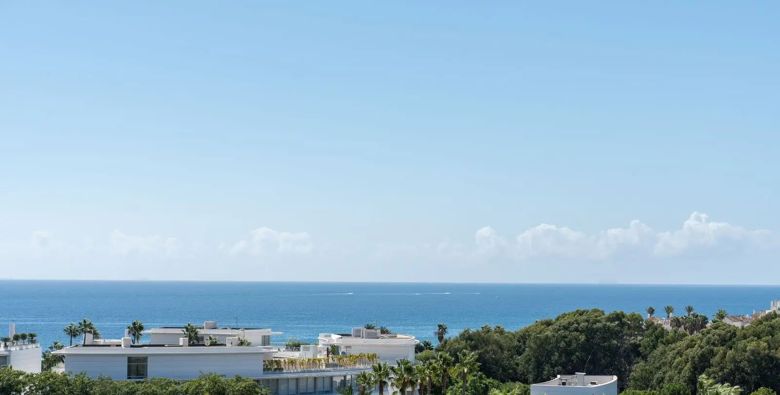 Sale of penthouse in Estepona 24