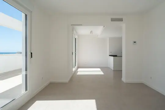 Image 4 thumb