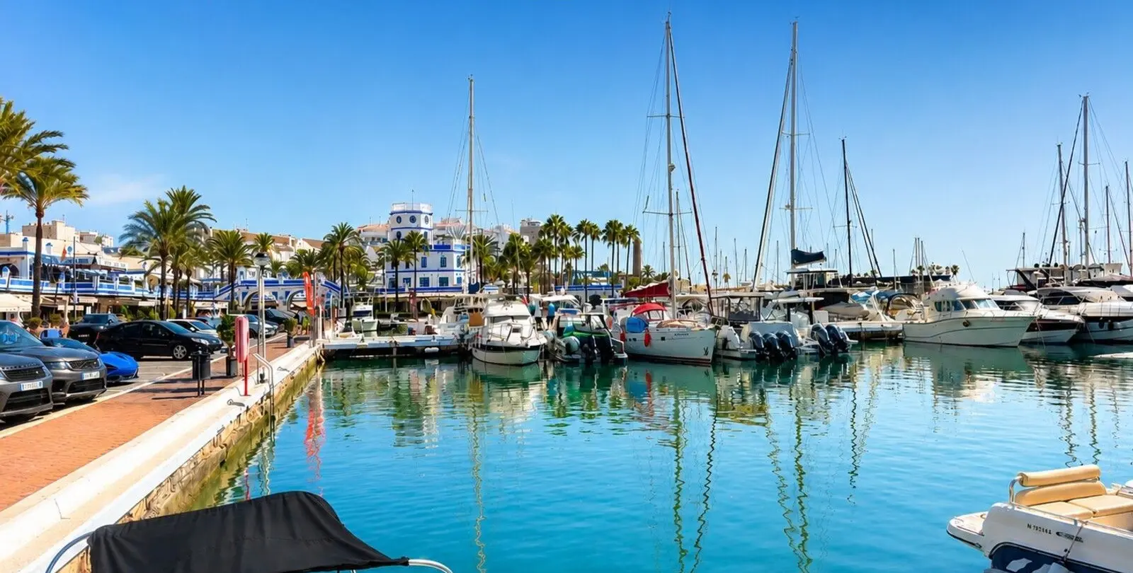 Sale of middle floor apartment in Estepona 17