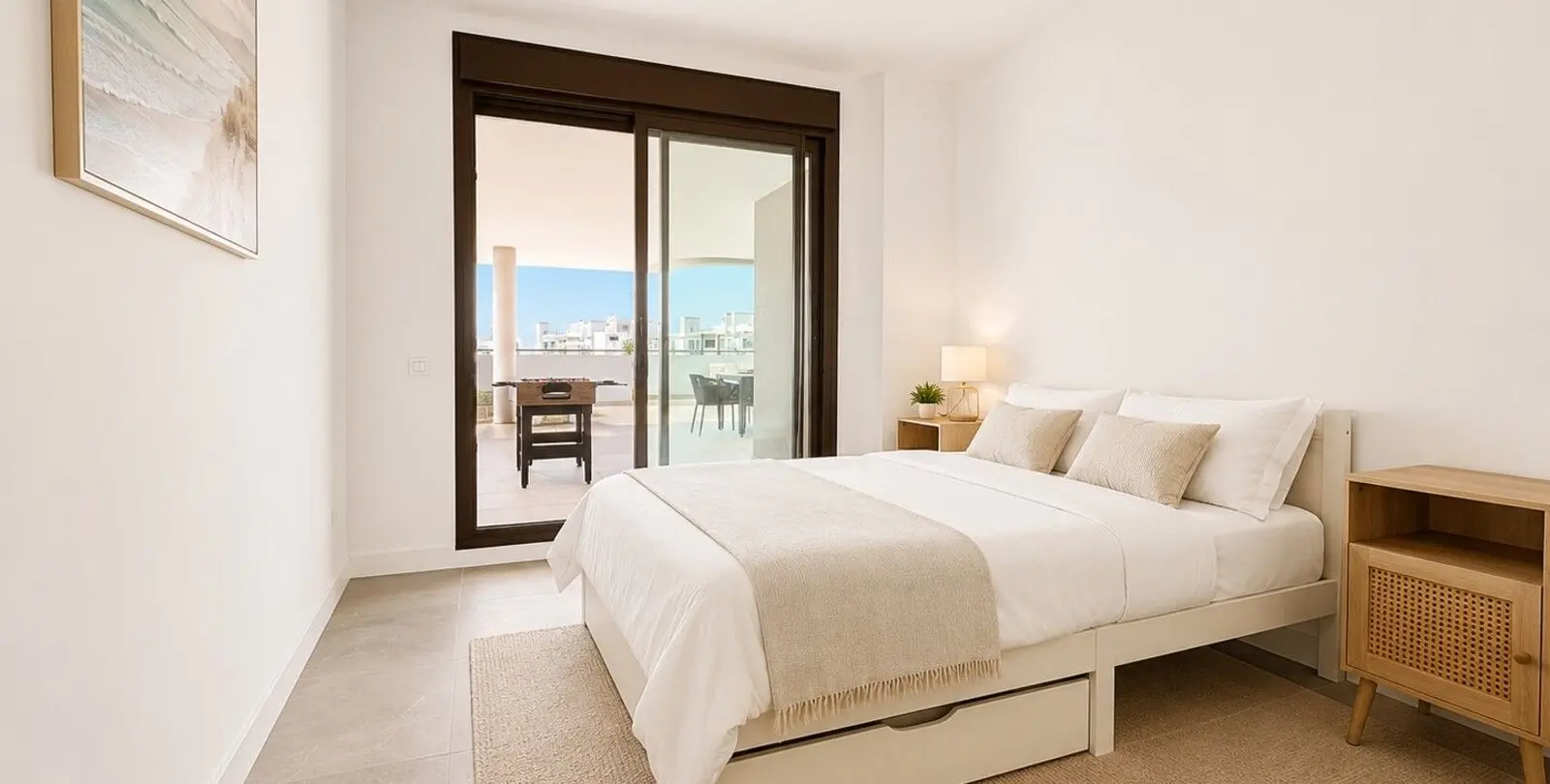 Venta de apartamento en planta media en Estepona 12