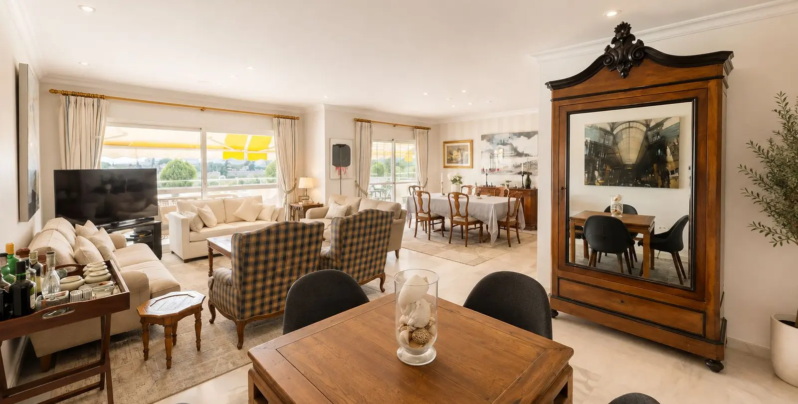 Sale of penthouse duplex in Guadalmina Baja 3