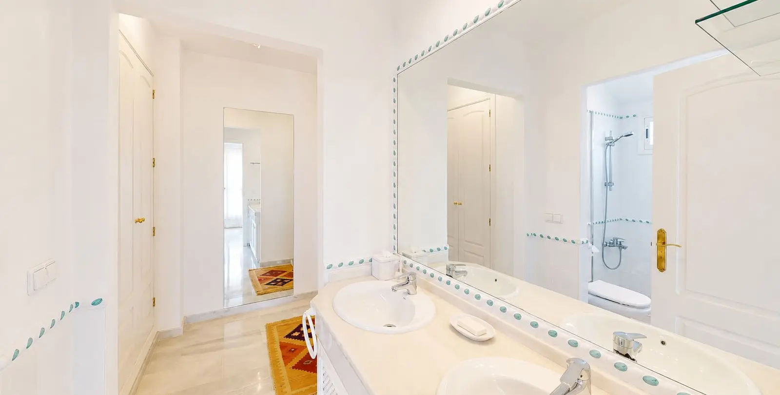 Sale of penthouse duplex in Guadalmina Baja 19