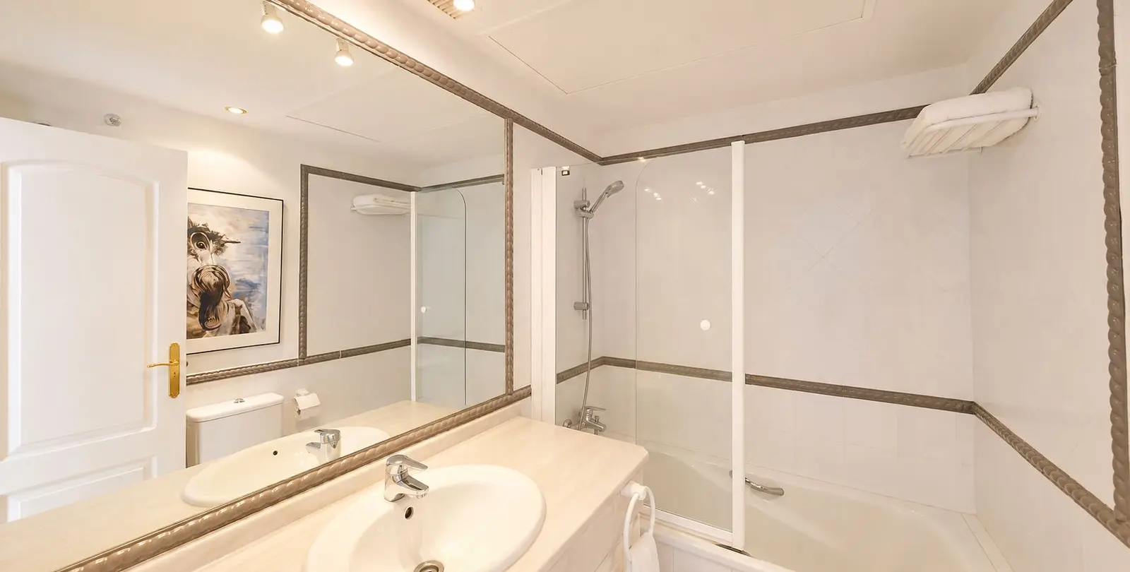 Sale of penthouse duplex in Guadalmina Baja 27