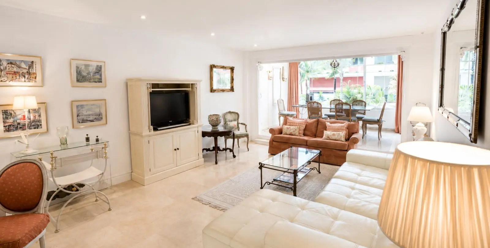 Venta de apartamento en planta media en Marbella 3