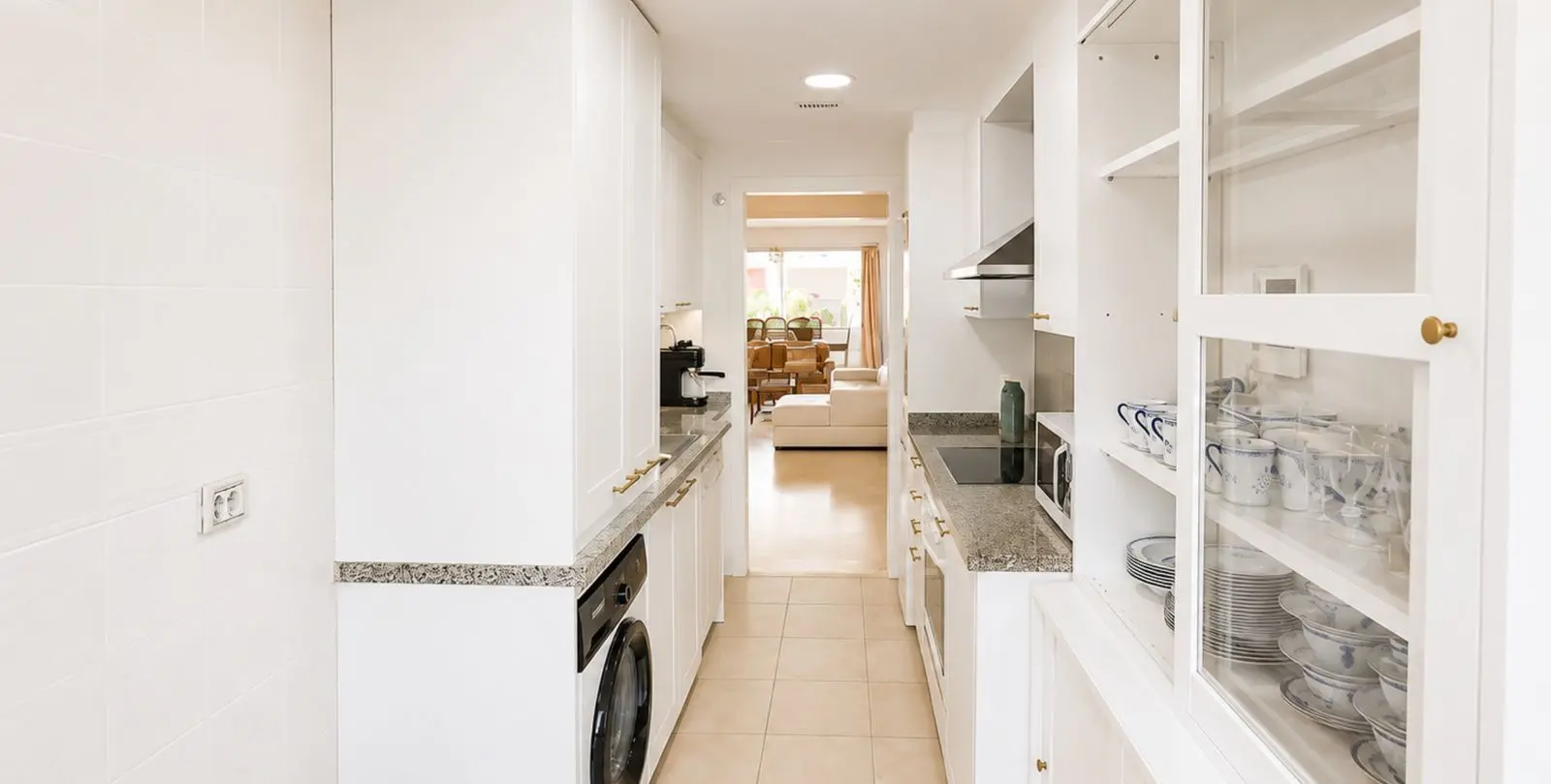 Venta de apartamento en planta media en Marbella 7