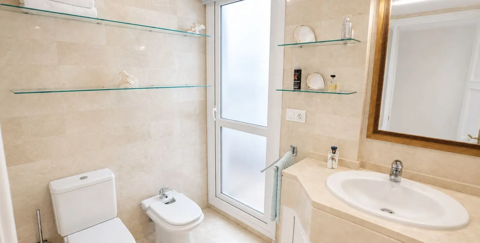 Venta de apartamento en planta media en Marbella 8