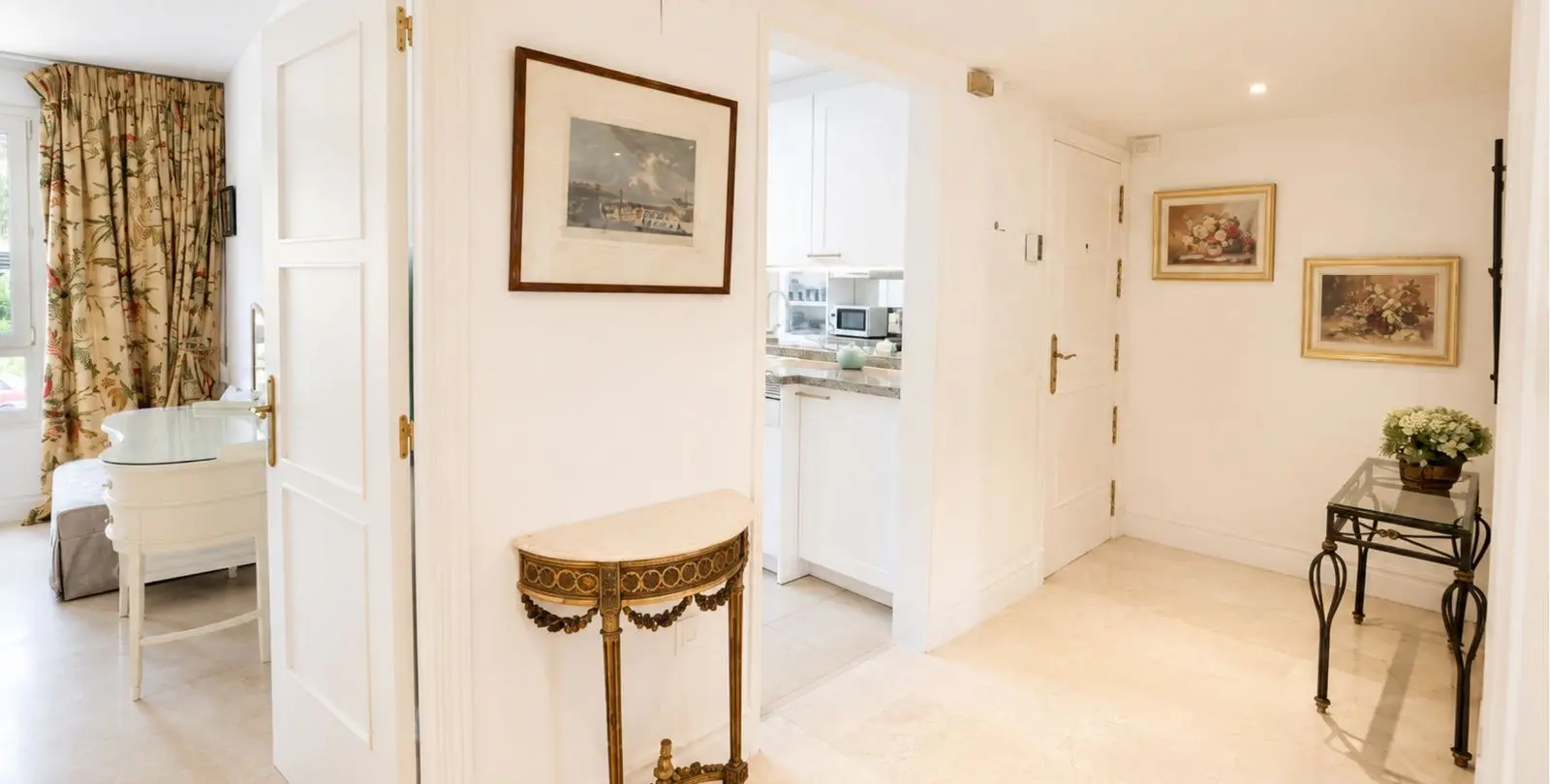 Venta de apartamento en planta media en Marbella 12