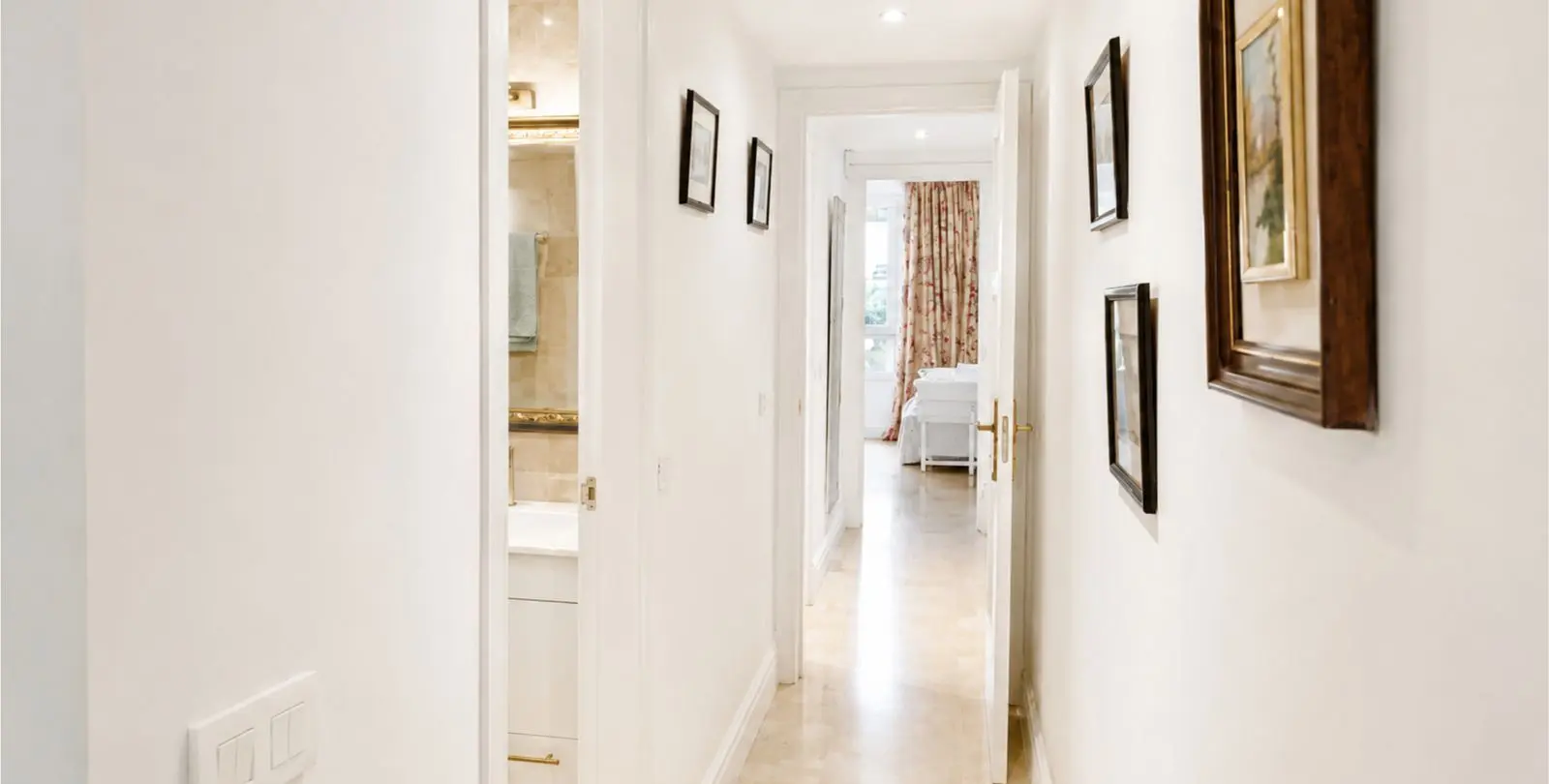 Venta de apartamento en planta media en Marbella 13