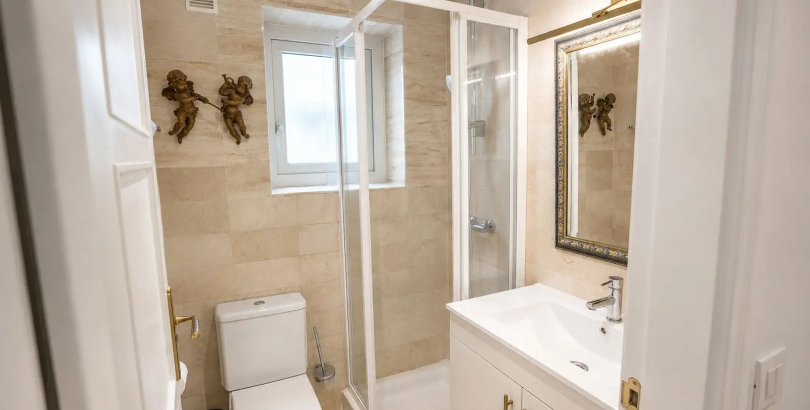Venta de apartamento en planta media en Marbella 15