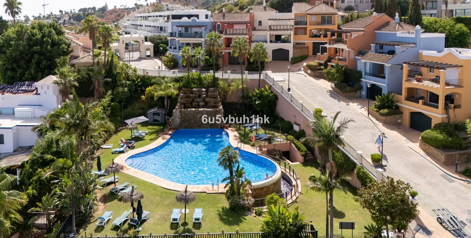 Sale of townhouse in Nueva Andalucía 1