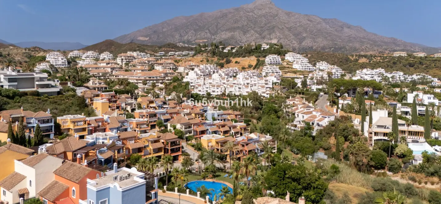 Sale of townhouse in Nueva Andalucía 2