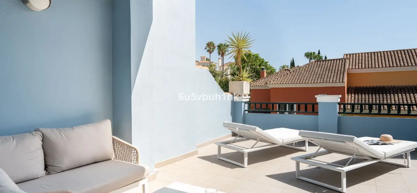 Sale of townhouse in Nueva Andalucía 3