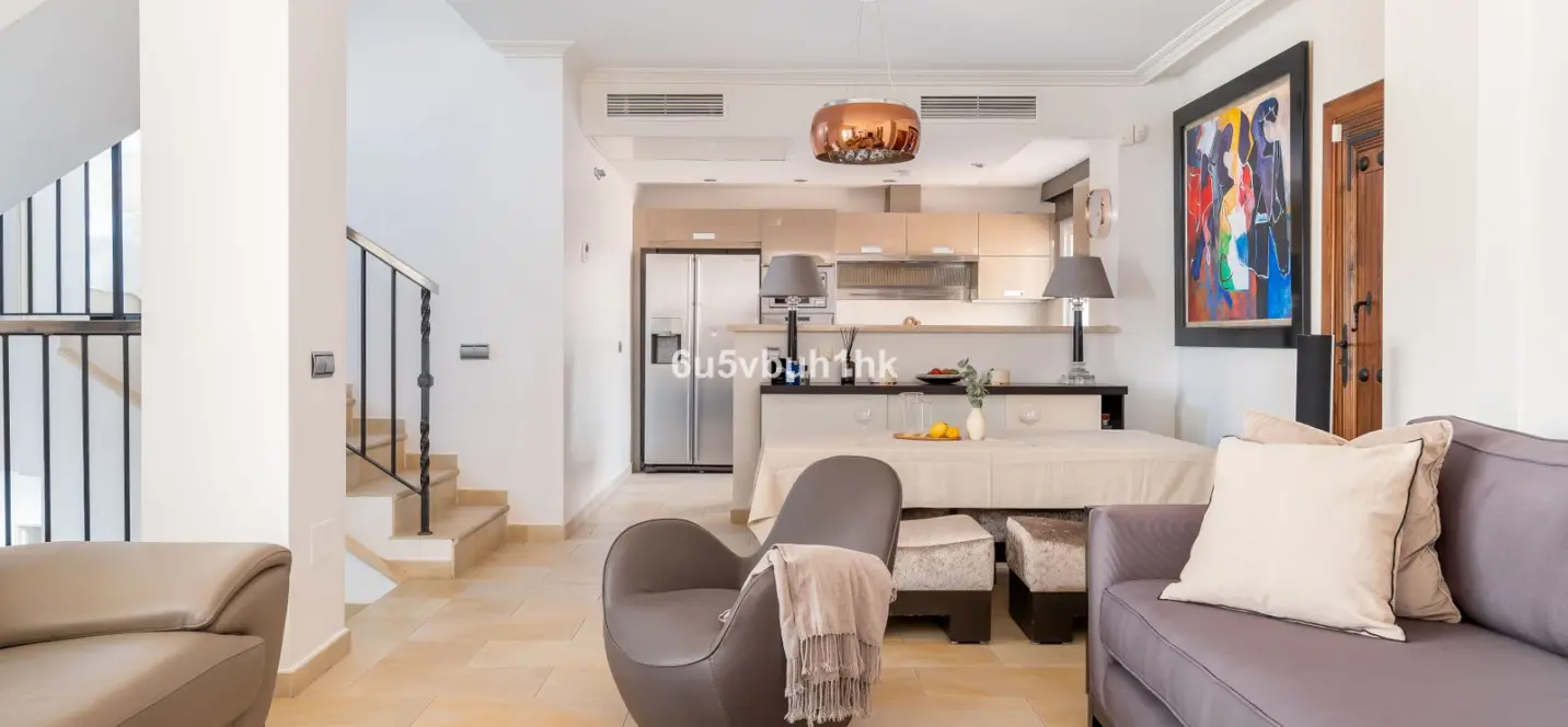Sale of townhouse in Nueva Andalucía 4