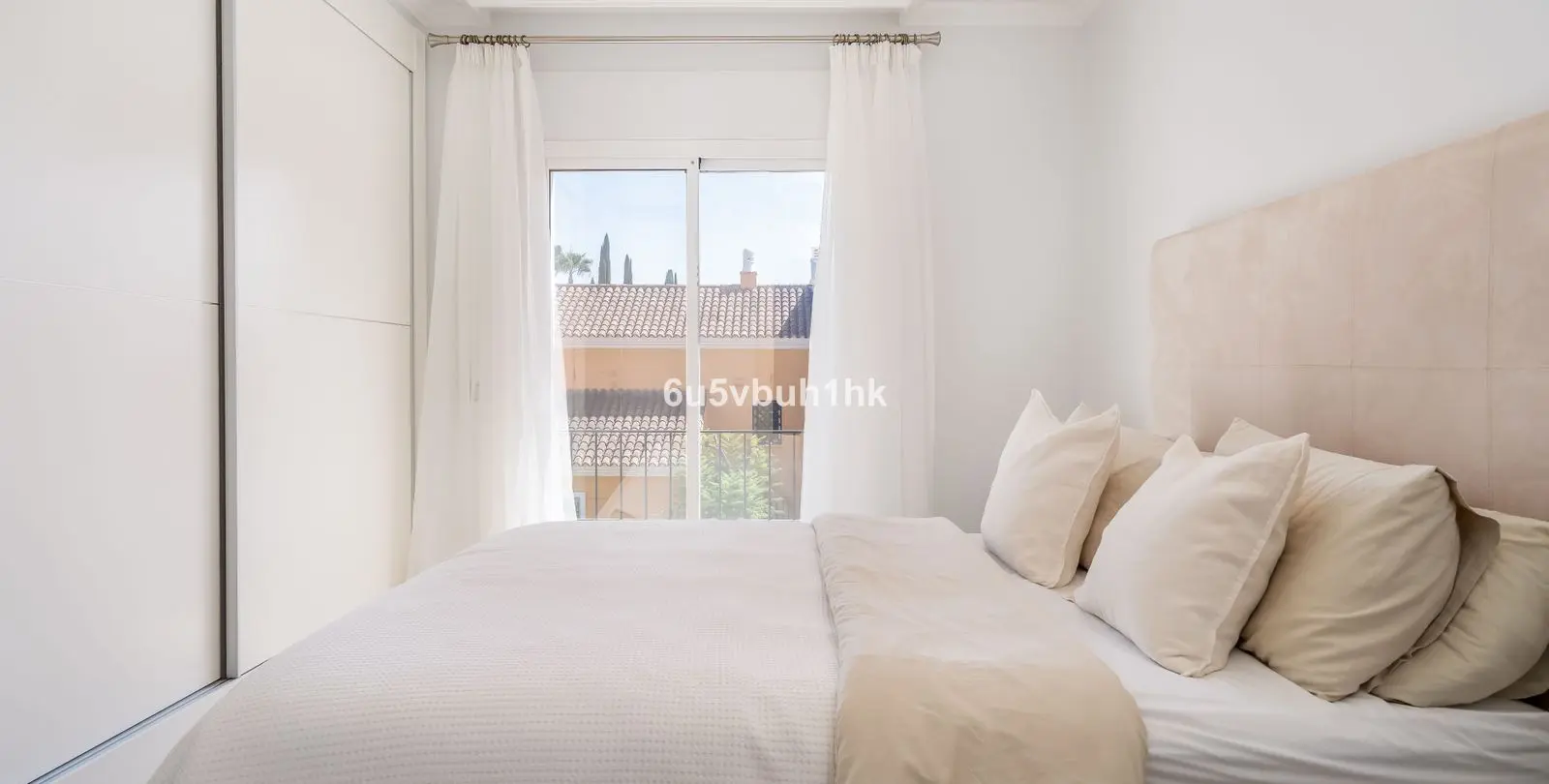 Sale of townhouse in Nueva Andalucía 10