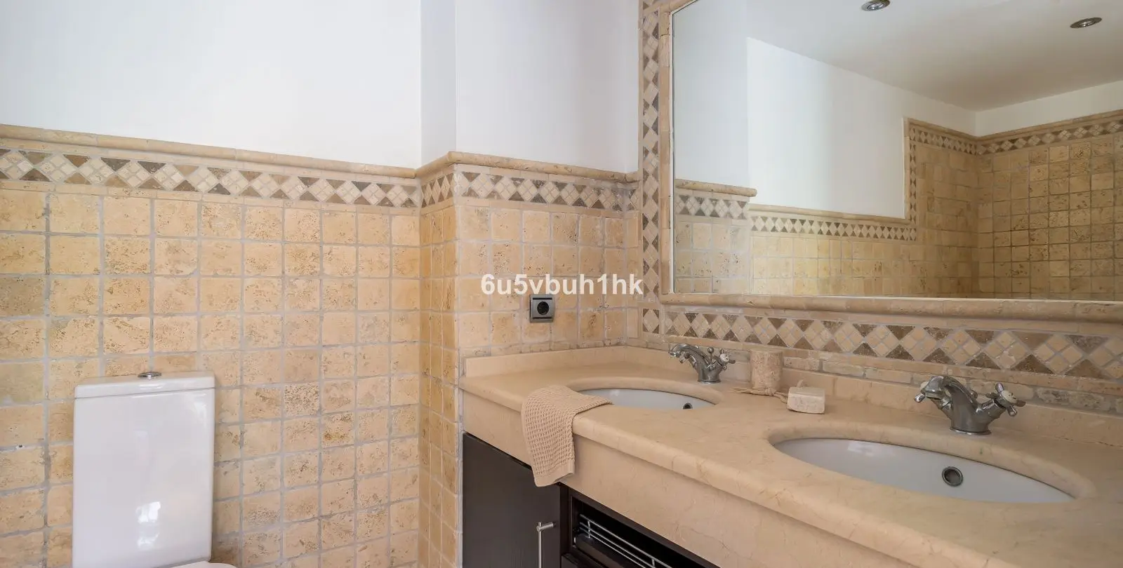 Sale of townhouse in Nueva Andalucía 13