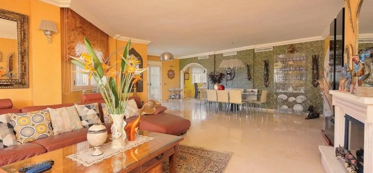 Venta de villa independiente en Playamar 1