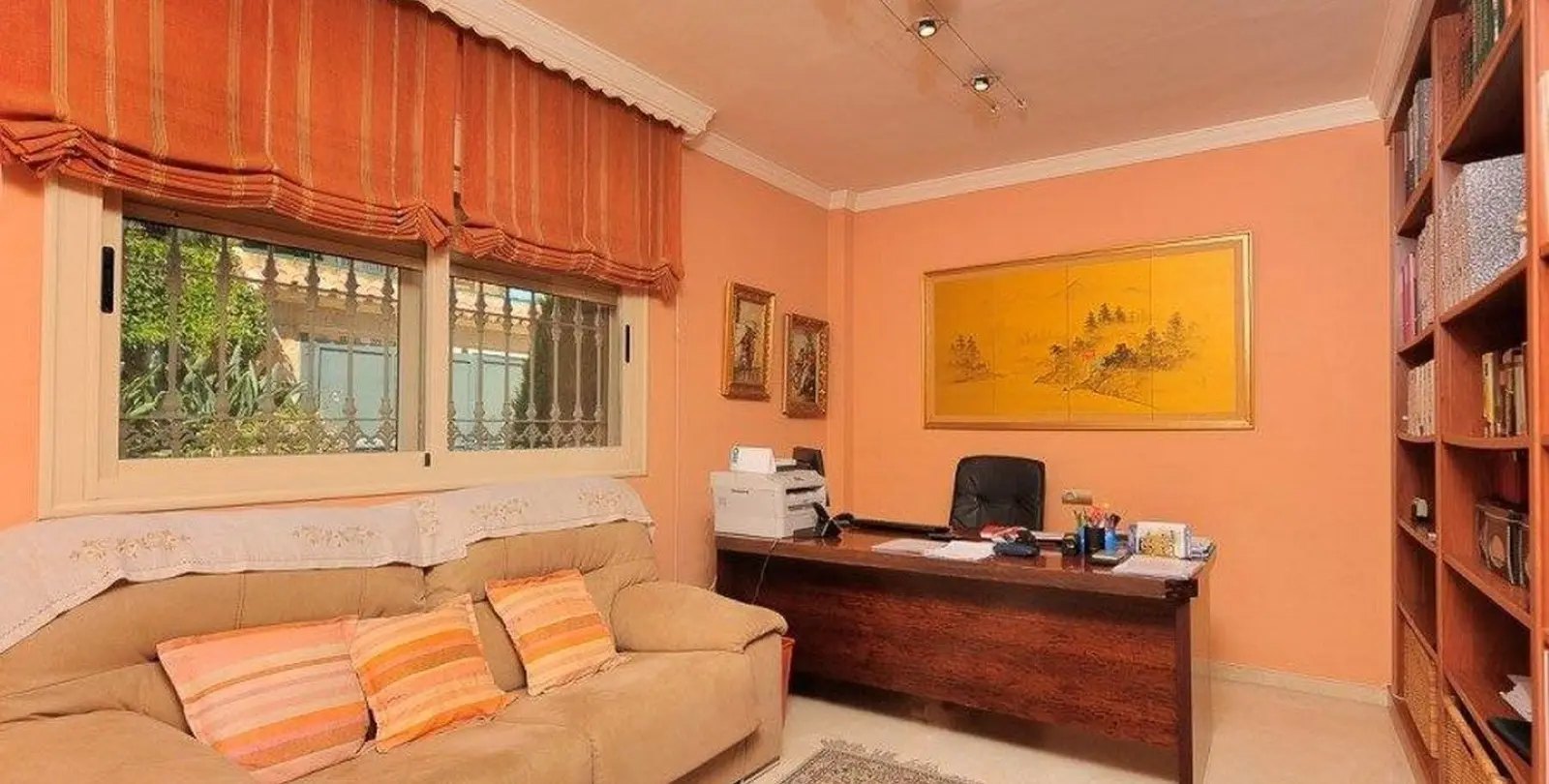 Venta de villa independiente en Playamar 21