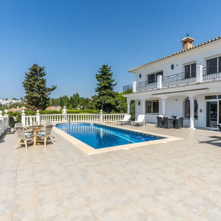 Venta de villa independiente en El Chaparral