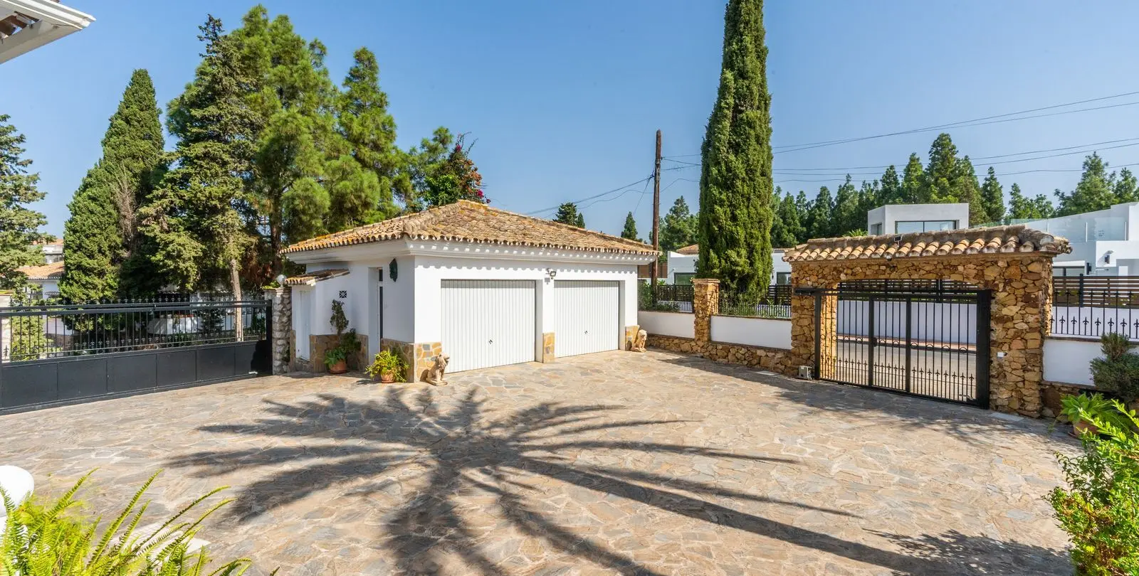 Venta de villa independiente en El Chaparral 9