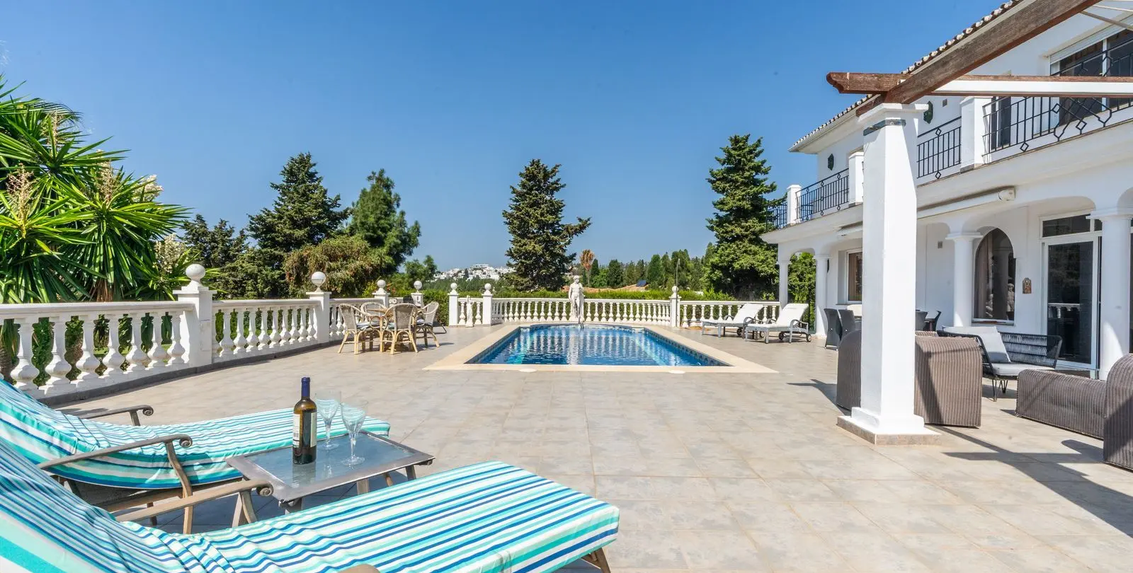 Venta de villa independiente en El Chaparral 42
