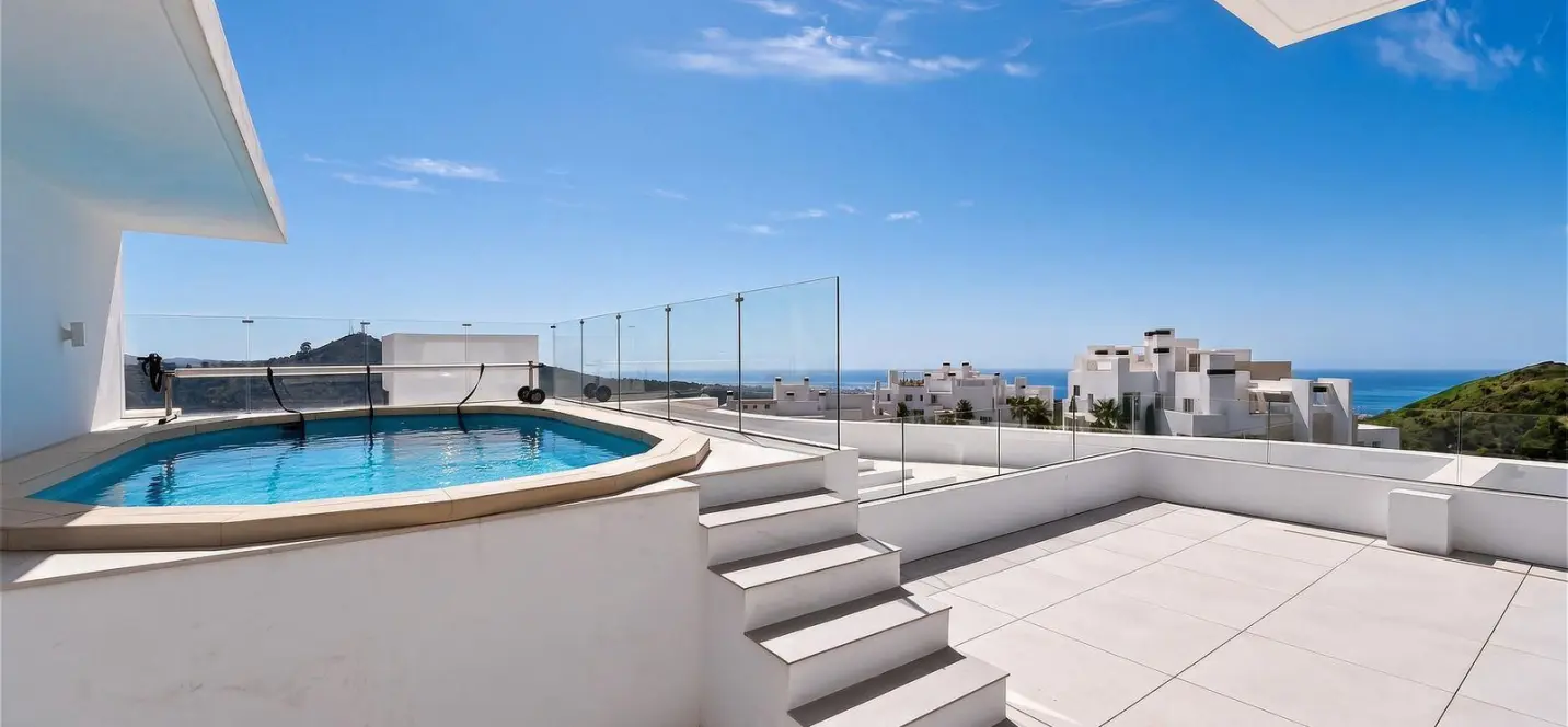 Venta de ático dúplex en Ojén 0