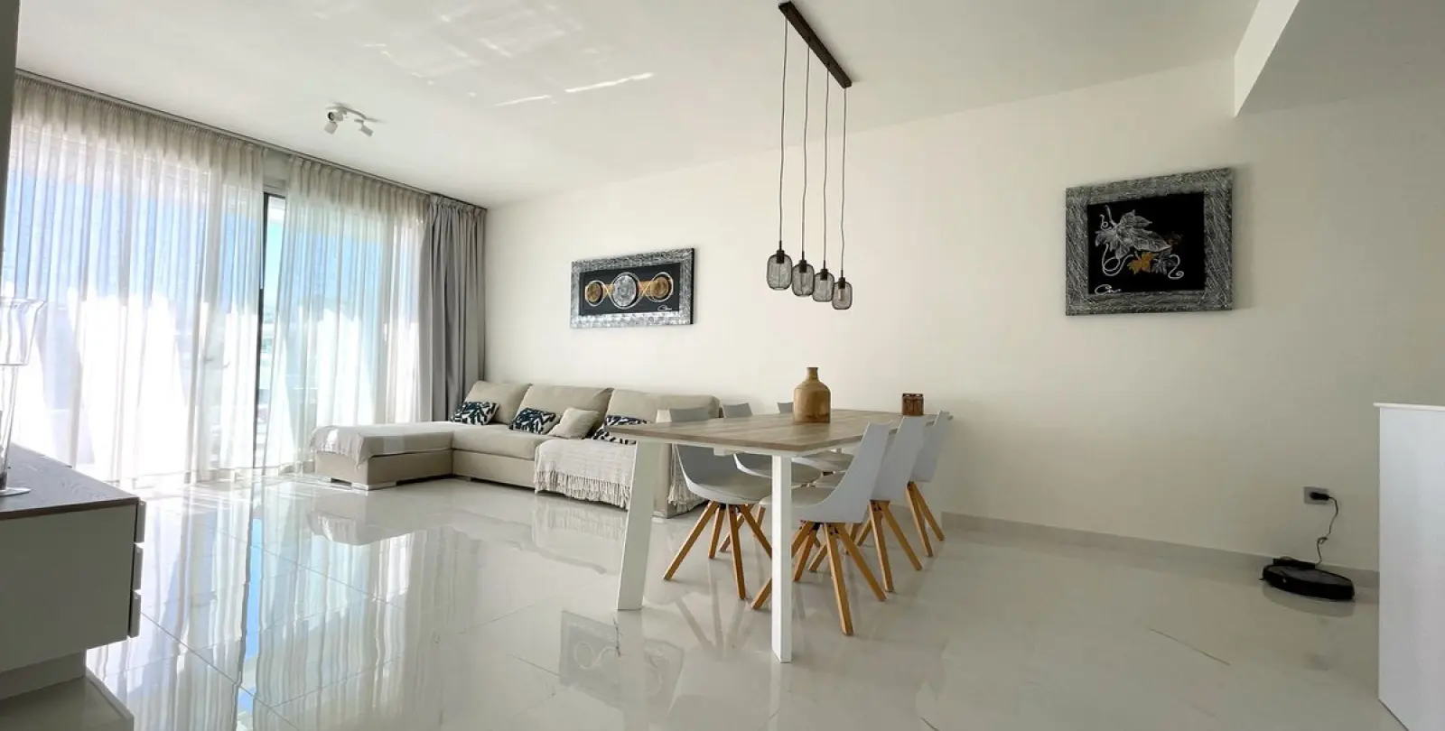 Long-term rent of penthouse duplex in Bel Air 1