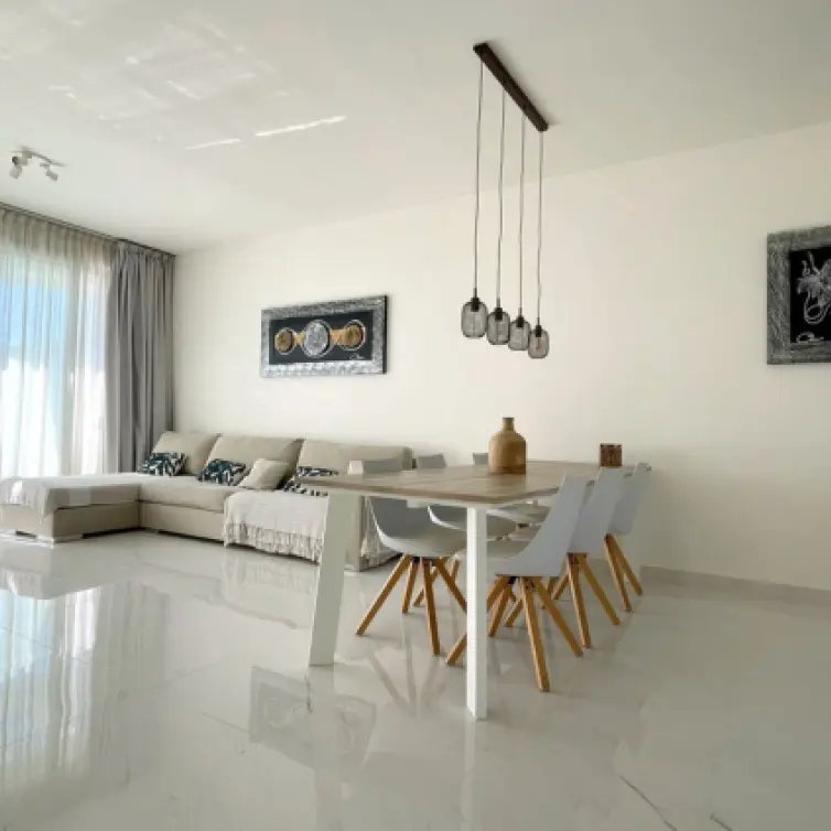 Long-term rent of penthouse duplex in Bel Air
