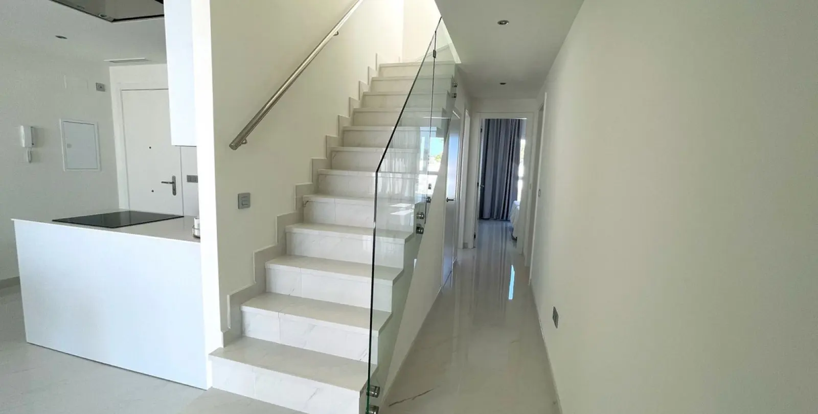 Long-term rent of penthouse duplex in Bel Air 6