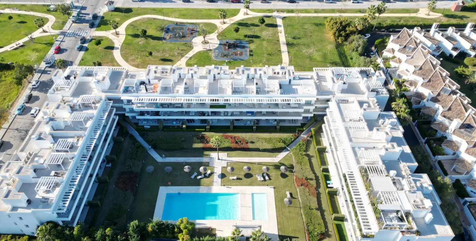Long-term rent of penthouse duplex in Bel Air 8