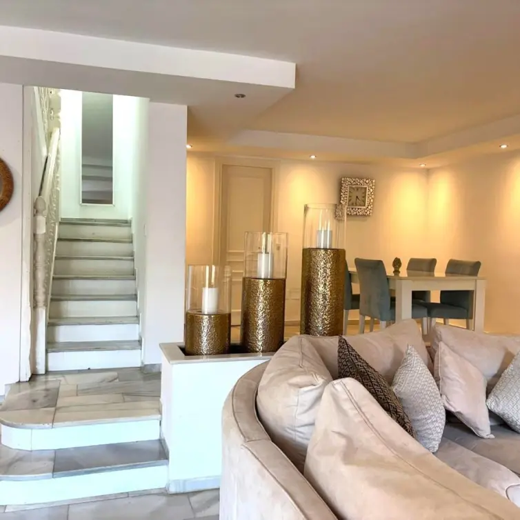 Long-term rent of townhouse in Nueva Andalucía