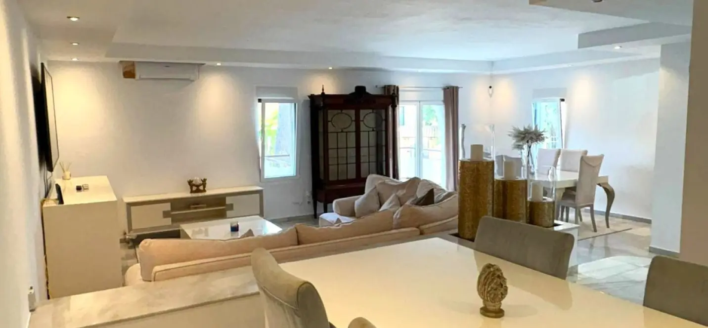 Long-term rent of townhouse in Nueva Andalucía 2