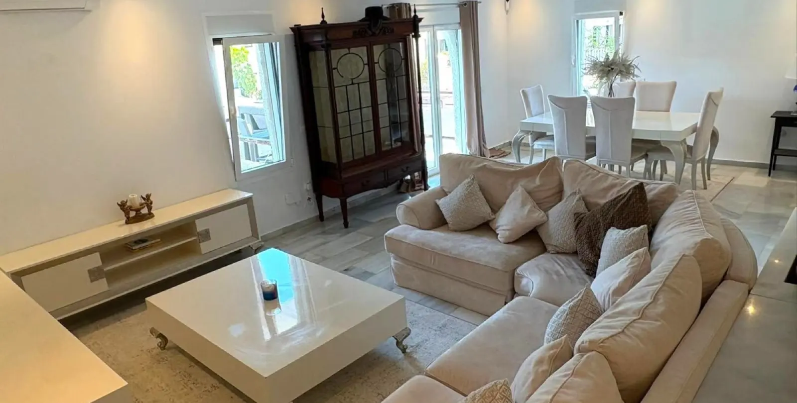 Long-term rent of townhouse in Nueva Andalucía 4