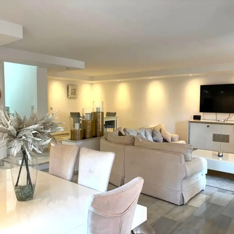 Long-term rent of townhouse in Nueva Andalucía
